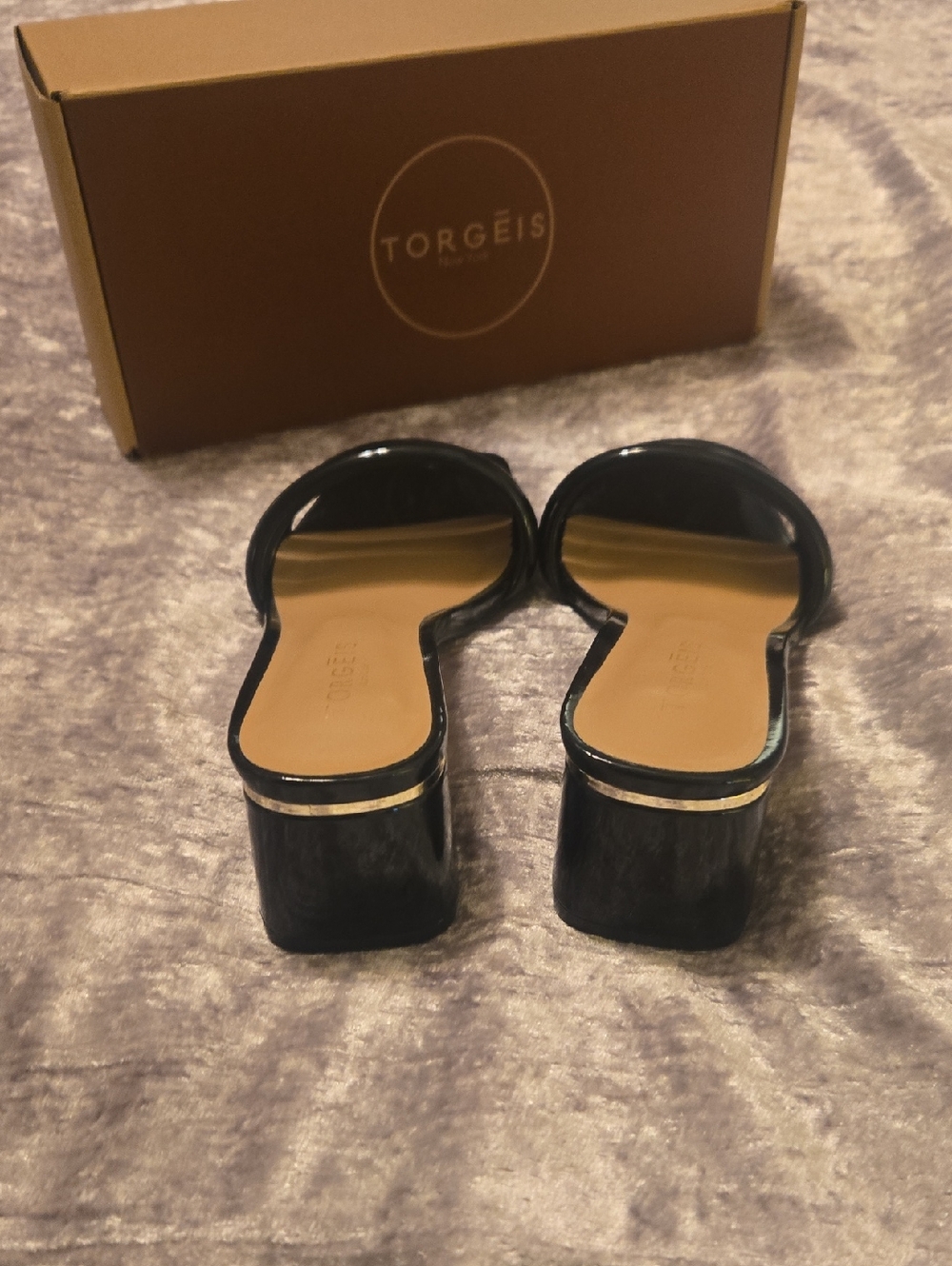 Torgeis Black Patent Block Heel Slide Sandals - Picture 5 of 6